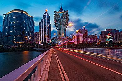 《红色沙漠》1小时演示公开广阔世界与激烈战斗